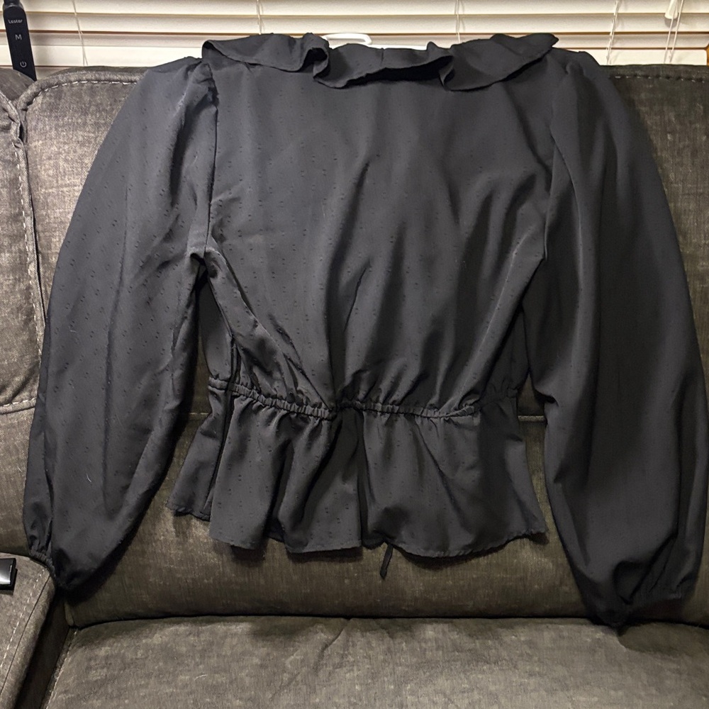 Old Navy Elegant Black Ruffle Blouse - Picture 3 of 3